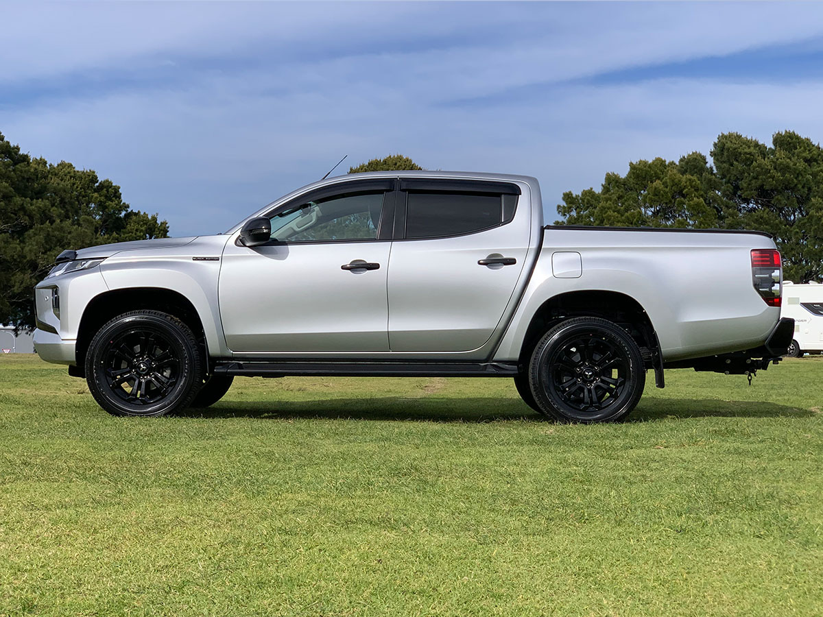 2022 Mitsubishi Triton GLSB 4WD 2.4L Diesel Turbo 6 Speed Auto