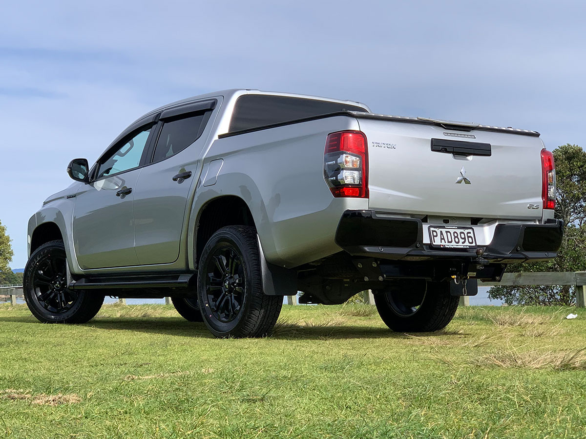 2022 Mitsubishi Triton GLSB 4WD 2.4L Diesel Turbo 6 Speed Auto