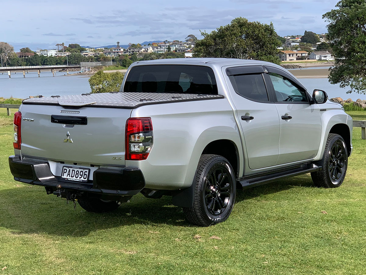 2022 Mitsubishi Triton GLSB 4WD 2.4L Diesel Turbo 6 Speed Auto