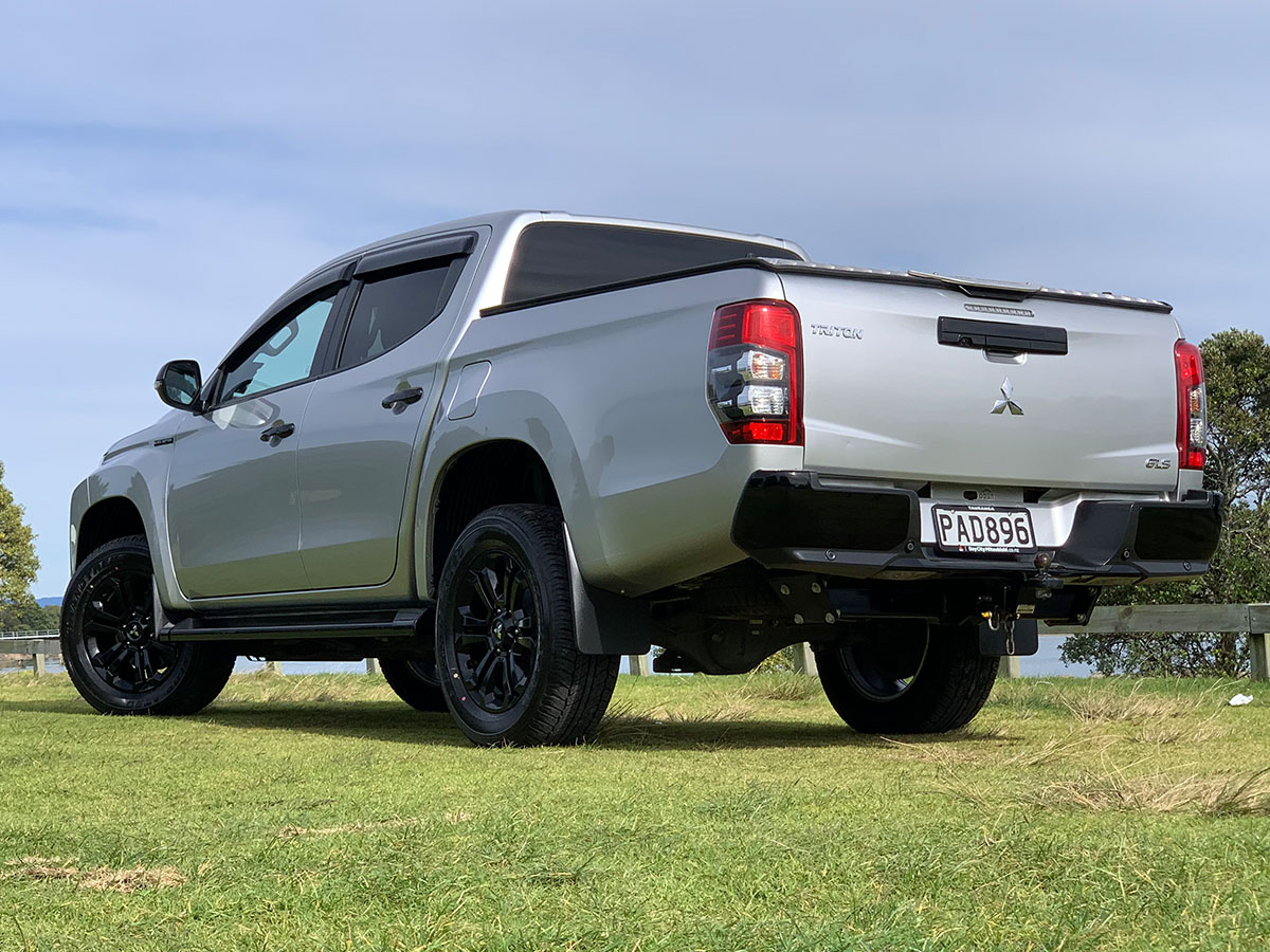 2022 Mitsubishi Triton GLSB 4WD 2.4L Diesel Turbo 6 Speed Auto