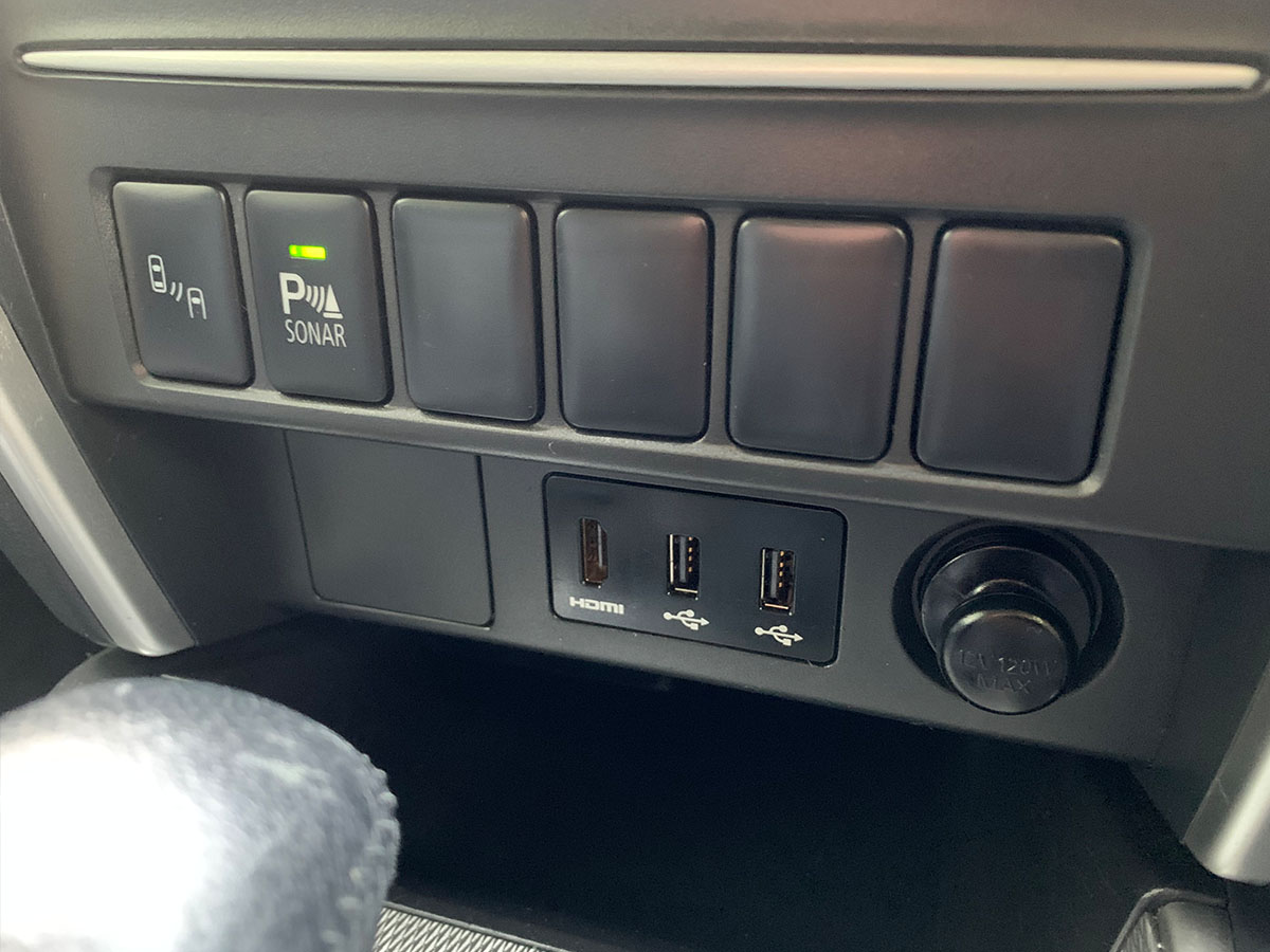 2022 Mitsubishi Triton GLSB 4WD 2.4L Diesel Turbo 6 Speed Auto