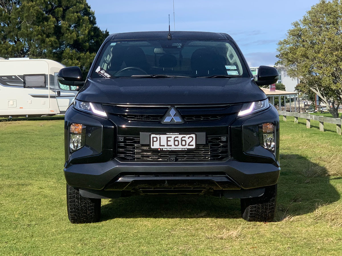 2022 Mitsubishi Triton GLSB 4WD 2.4L Diesel Turbo 6 Speed Auto