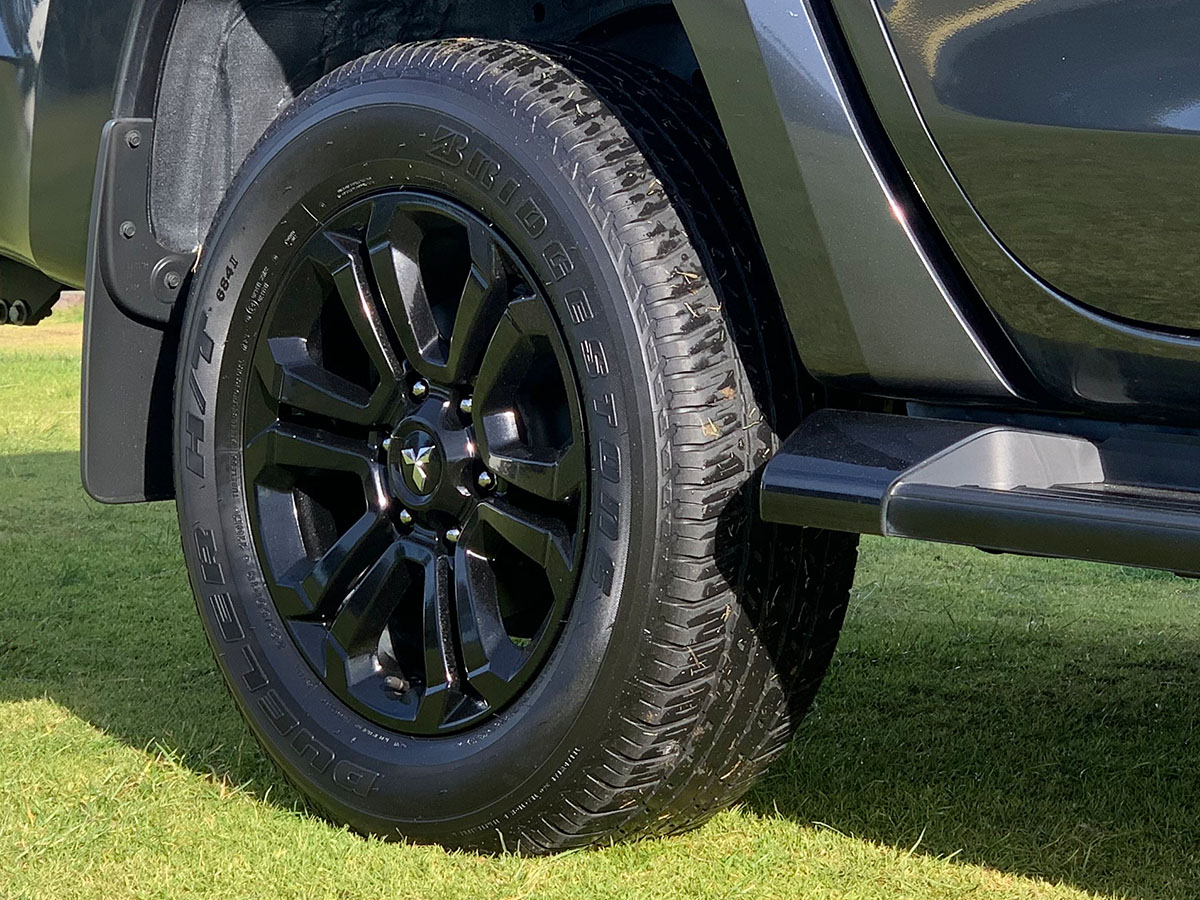 2022 Mitsubishi Triton GLSB 4WD 2.4L Diesel Turbo 6 Speed Auto