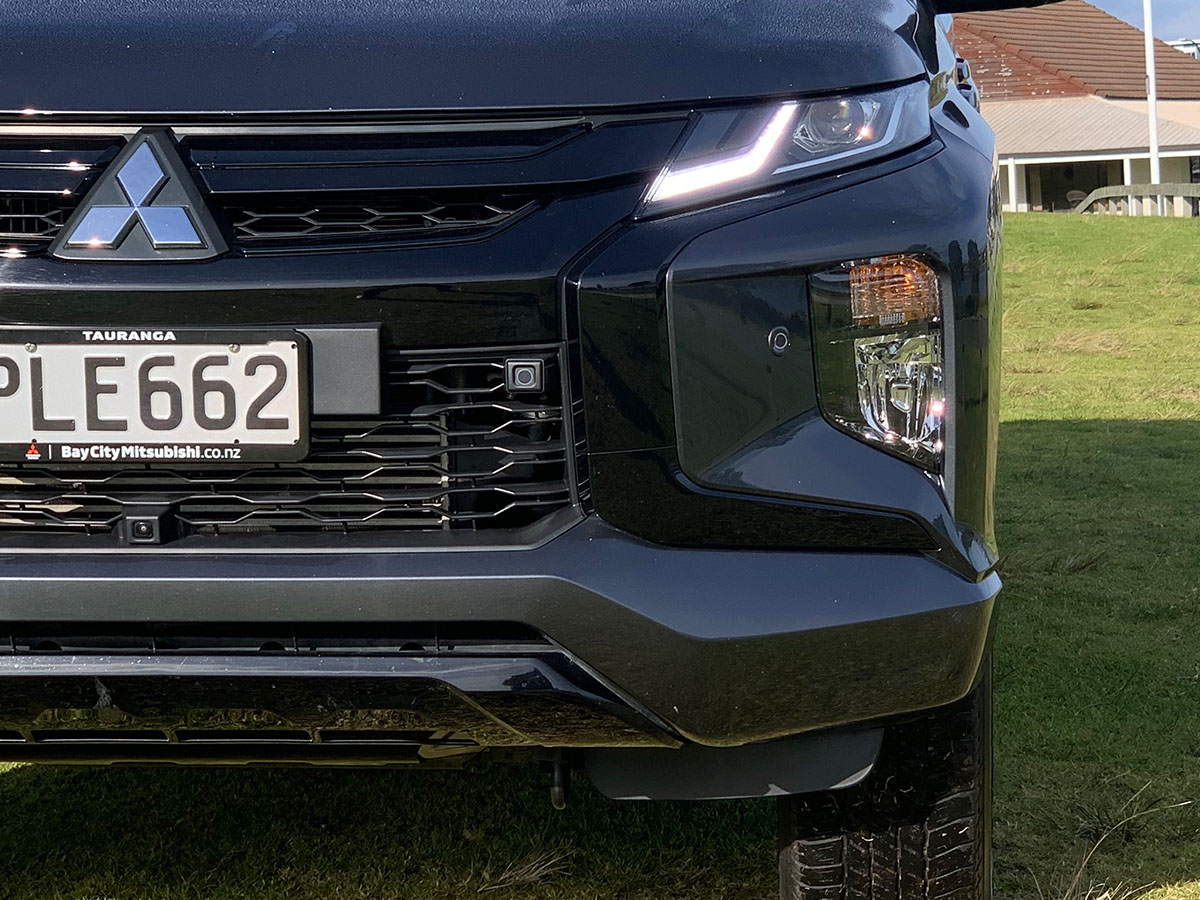 2022 Mitsubishi Triton GLSB 4WD 2.4L Diesel Turbo 6 Speed Auto