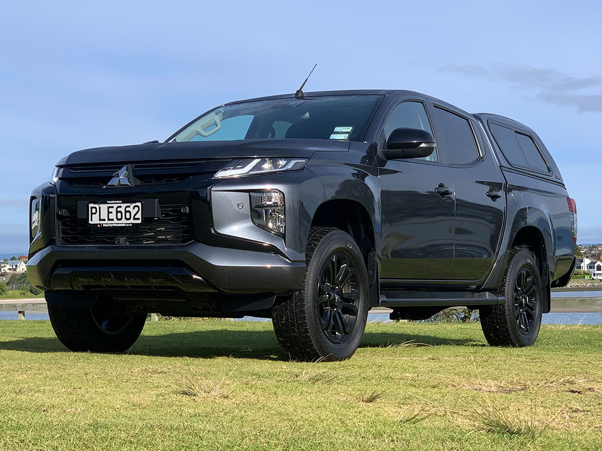 2022 Mitsubishi Triton GLSB 4WD 2.4L Diesel Turbo 6 Speed Auto