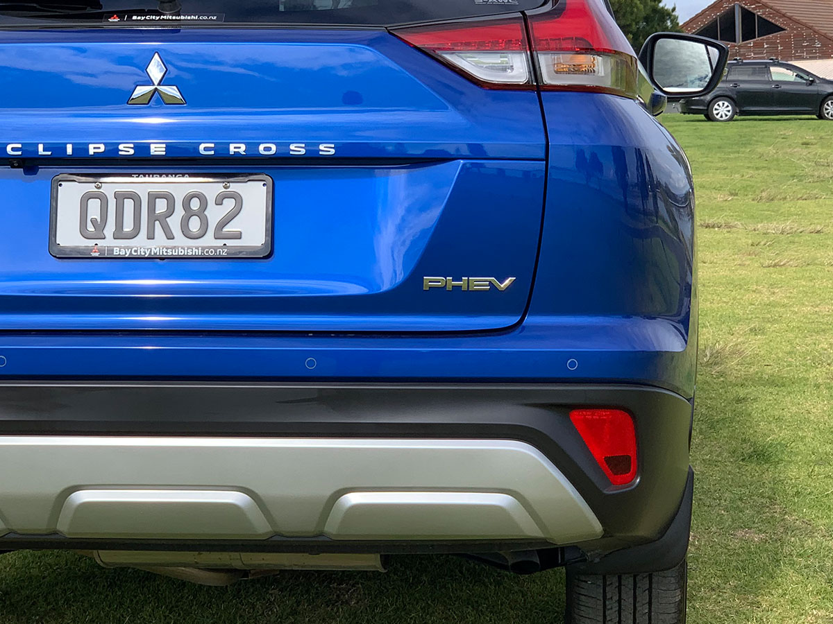 2023 Mitsubishi Eclipse Cross PHEV XLS 4WD Hybrid