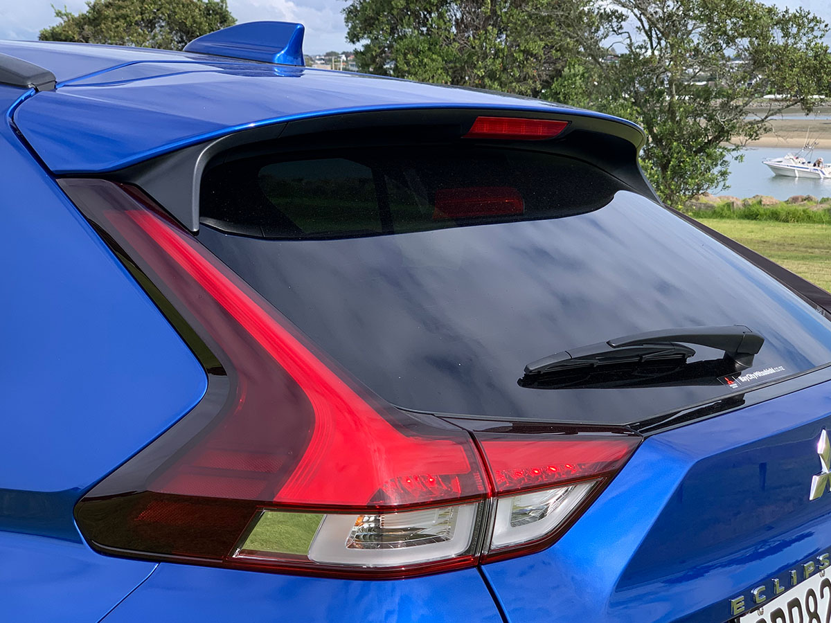 2023 Mitsubishi Eclipse Cross PHEV XLS 4WD Hybrid