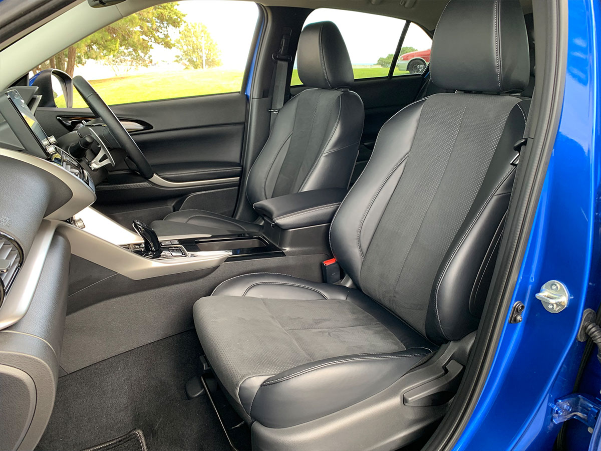 2023 Mitsubishi Eclipse Cross PHEV XLS 4WD Hybrid