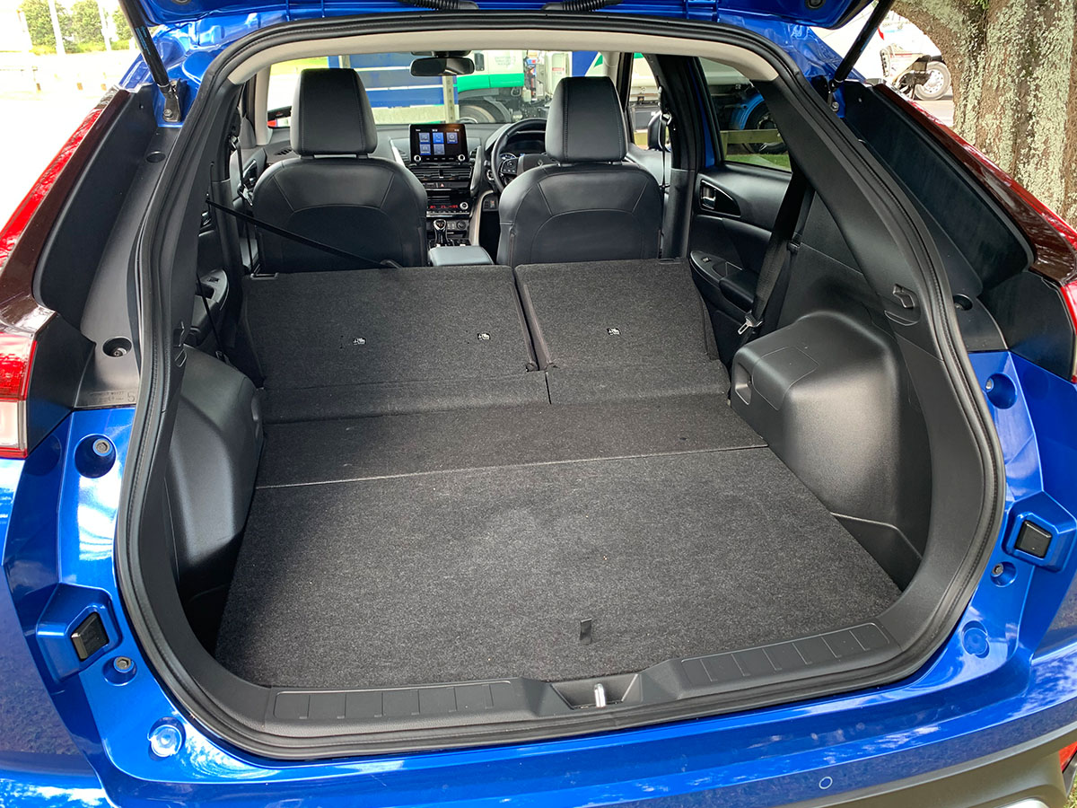 2023 Mitsubishi Eclipse Cross PHEV XLS 4WD Hybrid