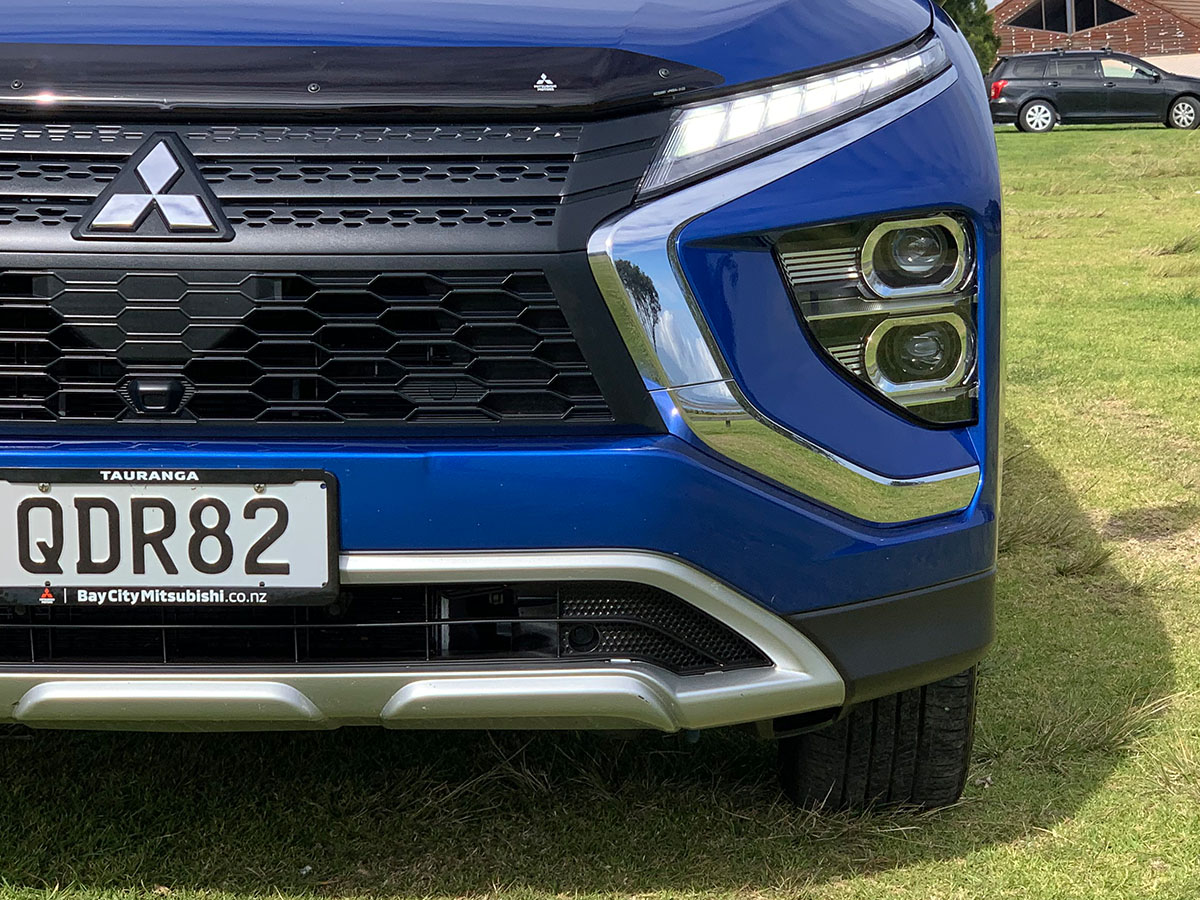 2023 Mitsubishi Eclipse Cross PHEV XLS 4WD Hybrid