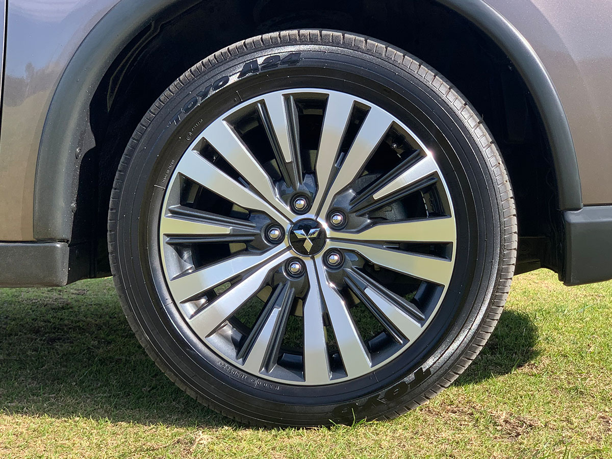 2018 Mitsubishi Outlander LS 2.4L Petrol 7 Seater Automatic