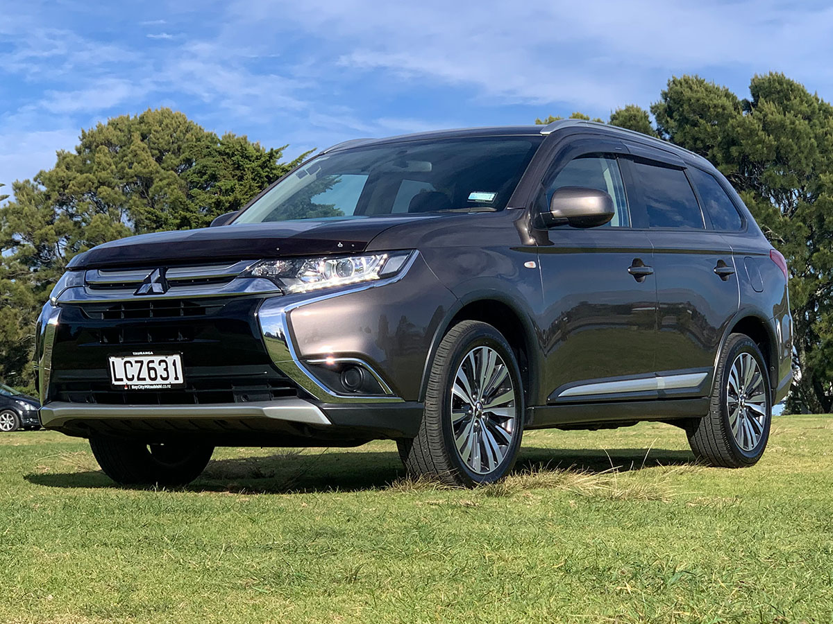 2018 Mitsubishi Outlander LS 2.4L Petrol 7 Seater Automatic