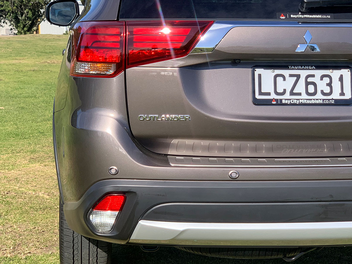 2018 Mitsubishi Outlander LS 2.4L Petrol 7 Seater Automatic