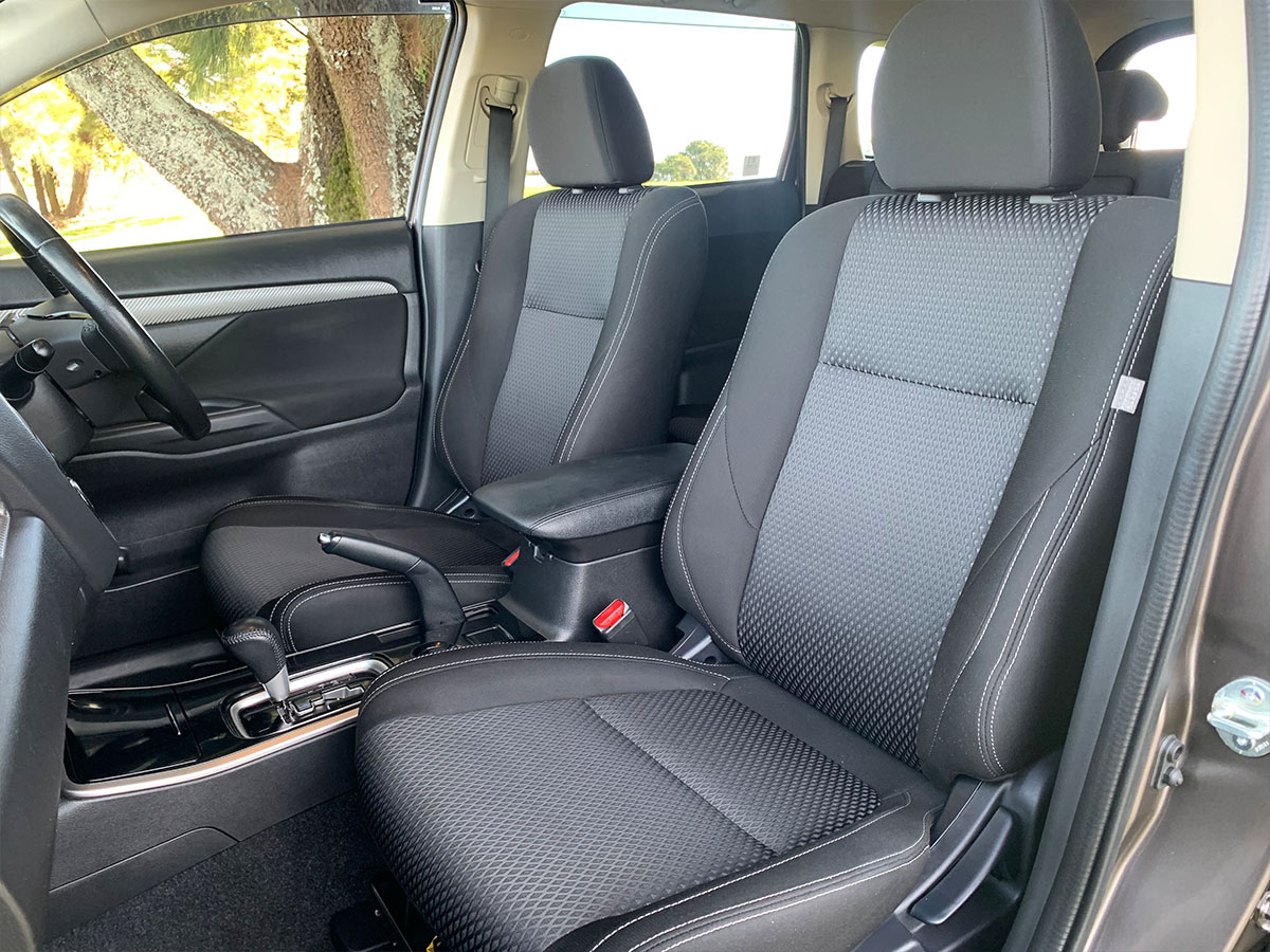 2018 Mitsubishi Outlander LS 2.4L Petrol 7 Seater Automatic