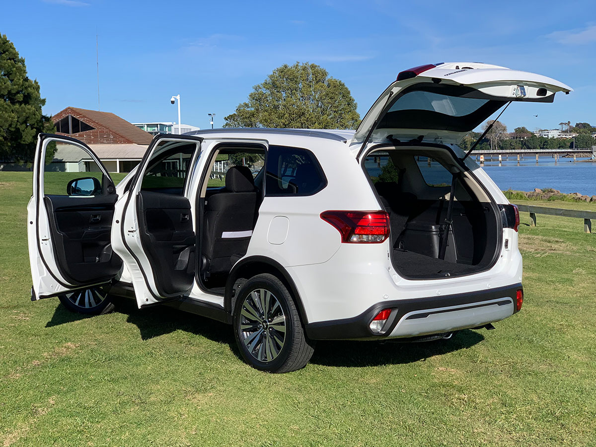 2021 Mitsubishi Outlander LS 2.4L Petrol 7 Seater Automatic