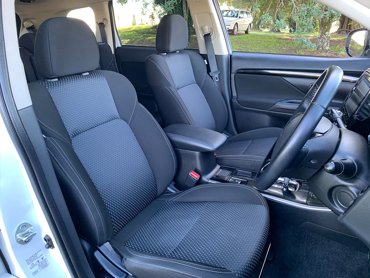 2021 Mitsubishi Outlander LS 2.4L Petrol 7 Seater Automatic