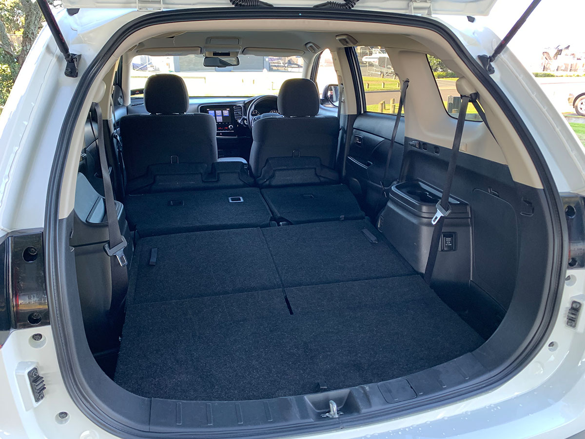 2021 Mitsubishi Outlander LS 2.4L Petrol 7 Seater Automatic