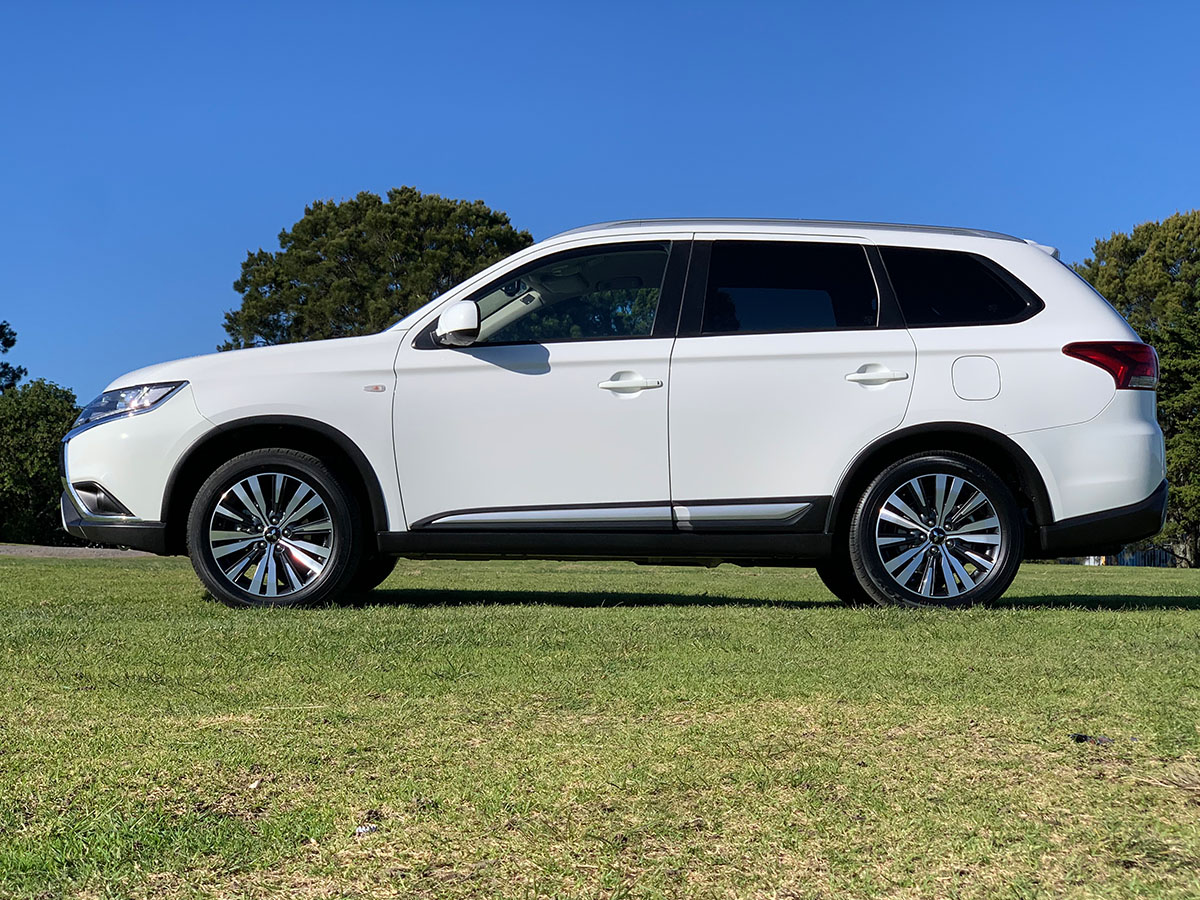 2021 Mitsubishi Outlander LS 2.4L Petrol 7 Seater Automatic