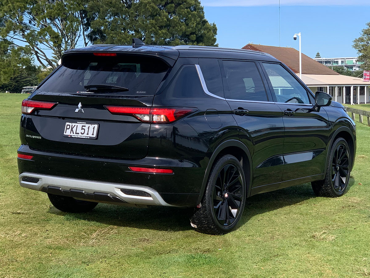 2022 Mitsubishi Outlander VRX 2.5L 4WD 7 Seater CVT Auto