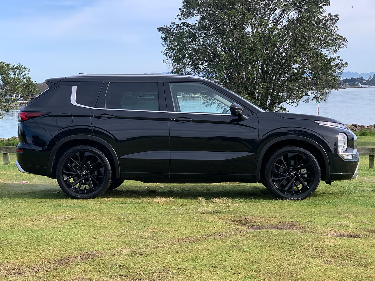 2022 Mitsubishi Outlander VRX 2.5L 4WD 7 Seater CVT Auto