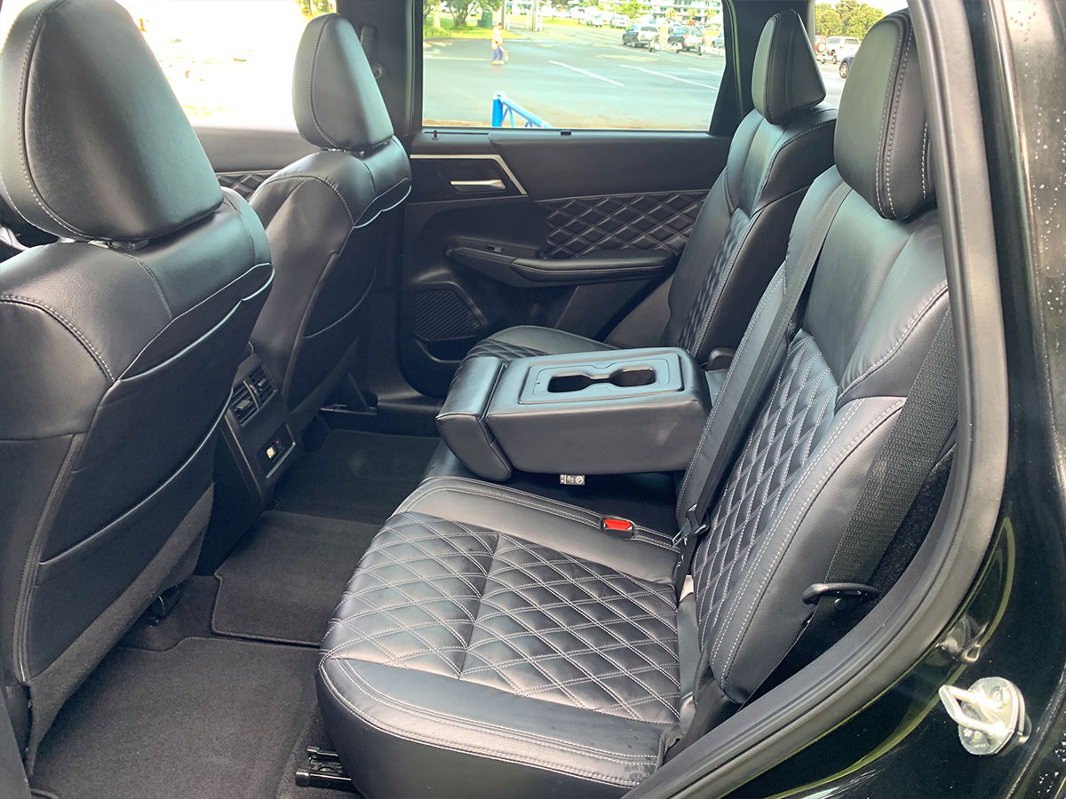 2022 Mitsubishi Outlander VRX 2.5L 4WD 7 Seater CVT Auto