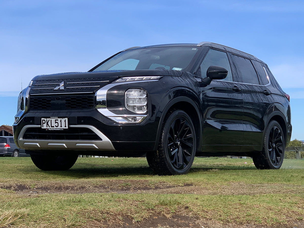 2022 Mitsubishi Outlander VRX 2.5L 4WD 7 Seater CVT Auto