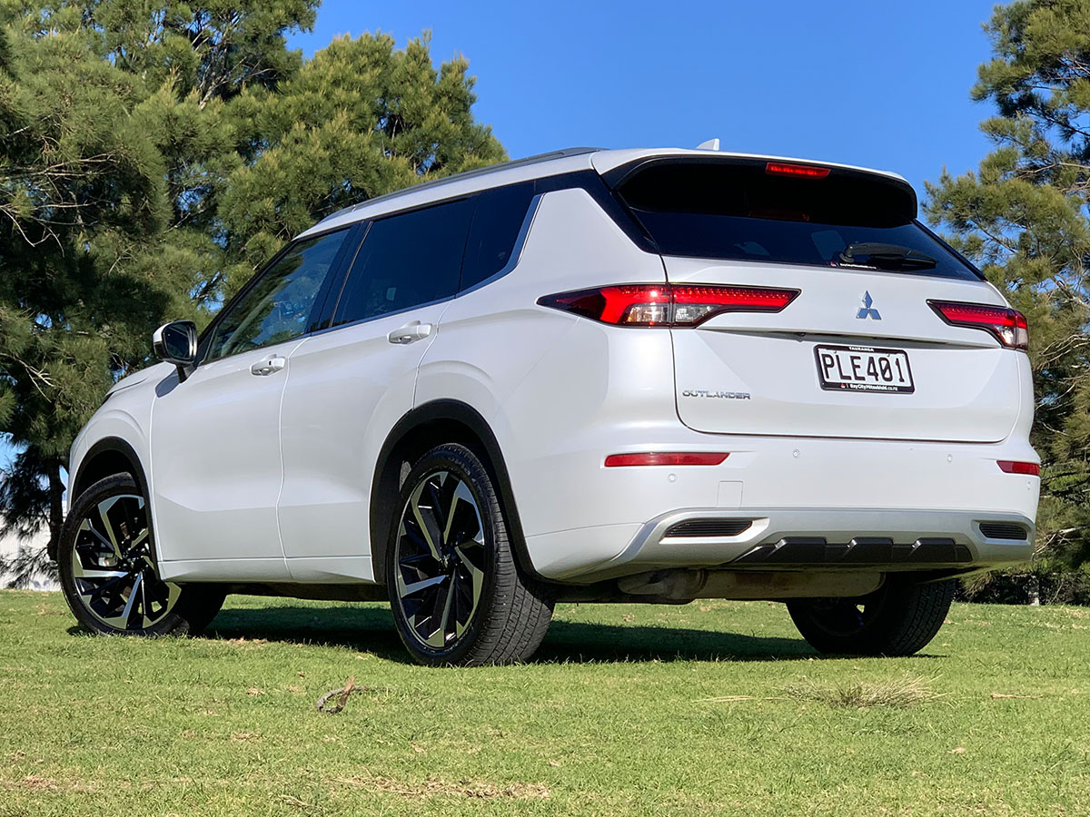 2022 Mitsubishi Outlander VRX 2.5L 4WD 7 Seater CVT Auto