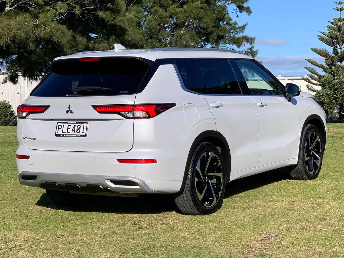 2022 Mitsubishi Outlander VRX 2.5L 4WD 7 Seater CVT Auto