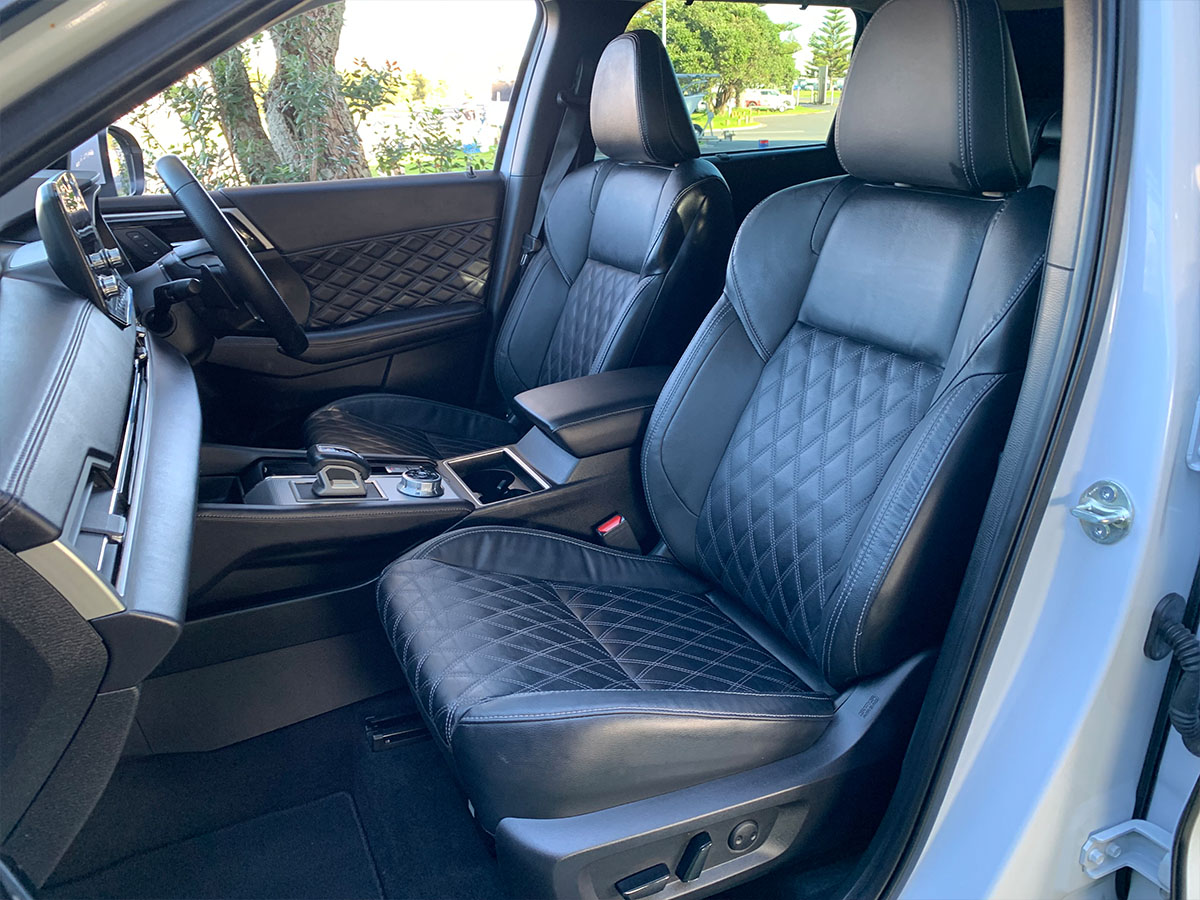 2022 Mitsubishi Outlander VRX 2.5L 4WD 7 Seater CVT Auto