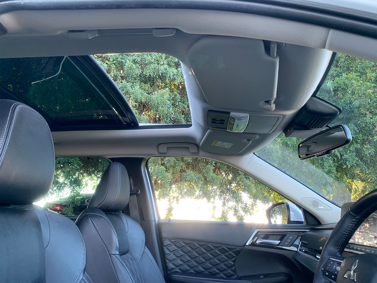 2022 Mitsubishi Outlander VRX 2.5L 4WD 7 Seater CVT Auto