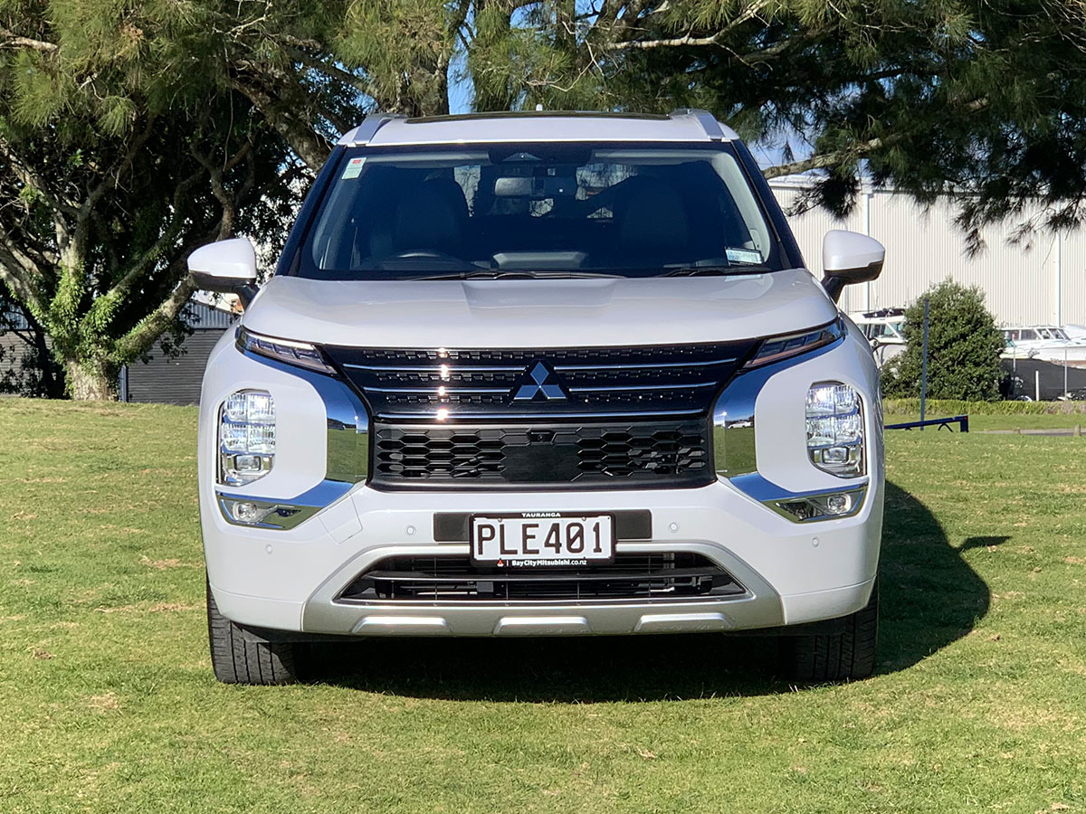 2022 Mitsubishi Outlander VRX 2.5L 4WD 7 Seater CVT Auto