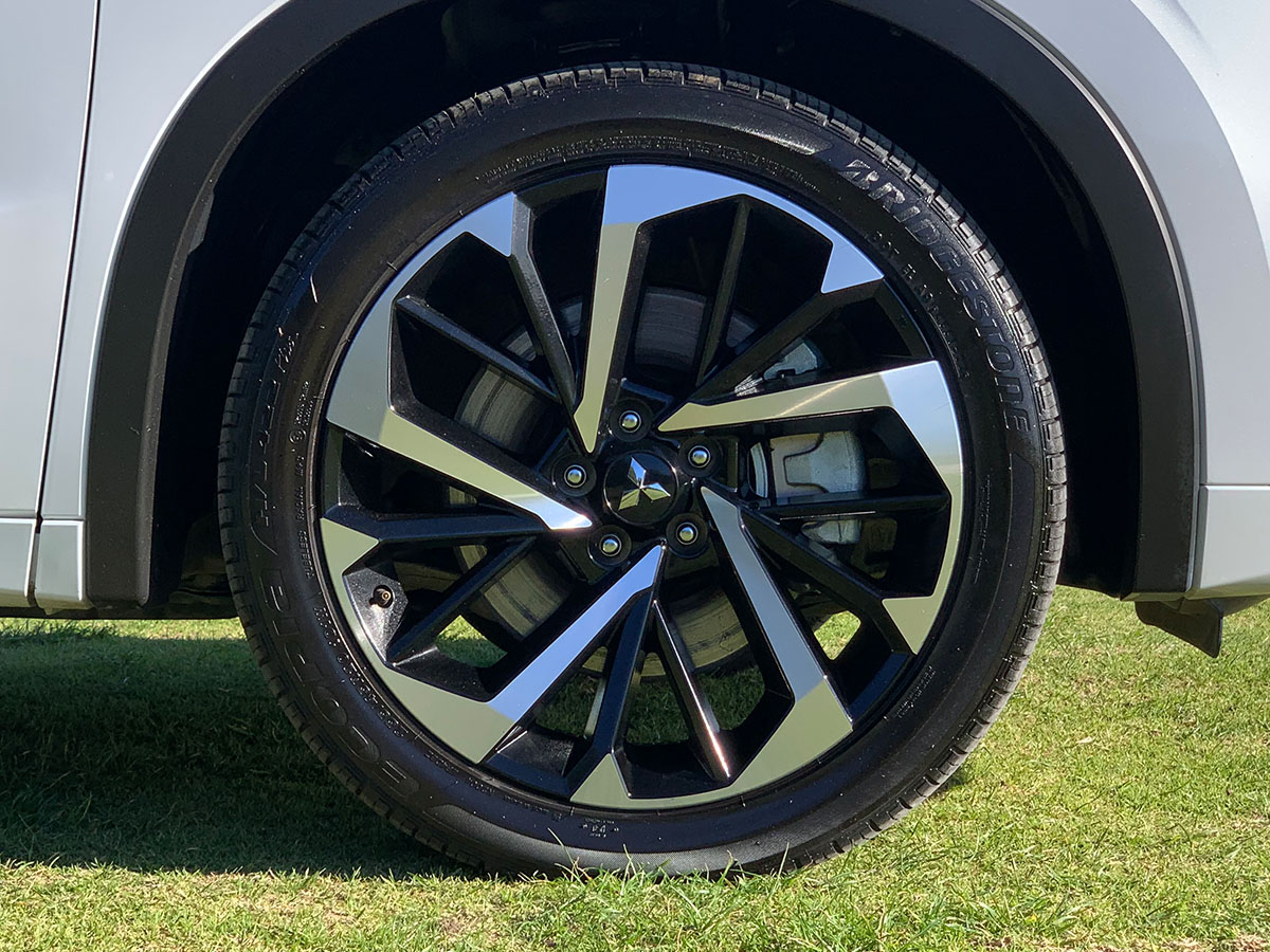 2022 Mitsubishi Outlander VRX 2.5L 4WD 7 Seater CVT Auto