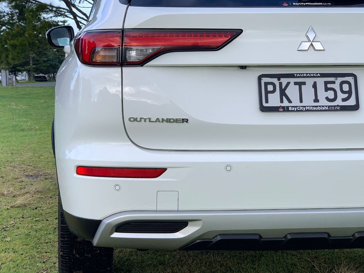 2022 Mitsubishi Outlander XLS 2WD 7 Seater 2.5L Petrol
