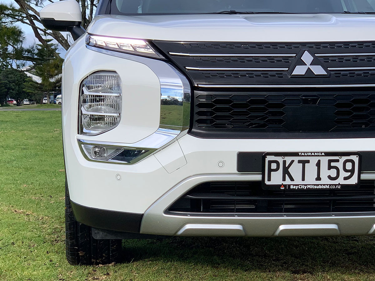 2022 Mitsubishi Outlander XLS 2WD 7 Seater 2.5L Petrol