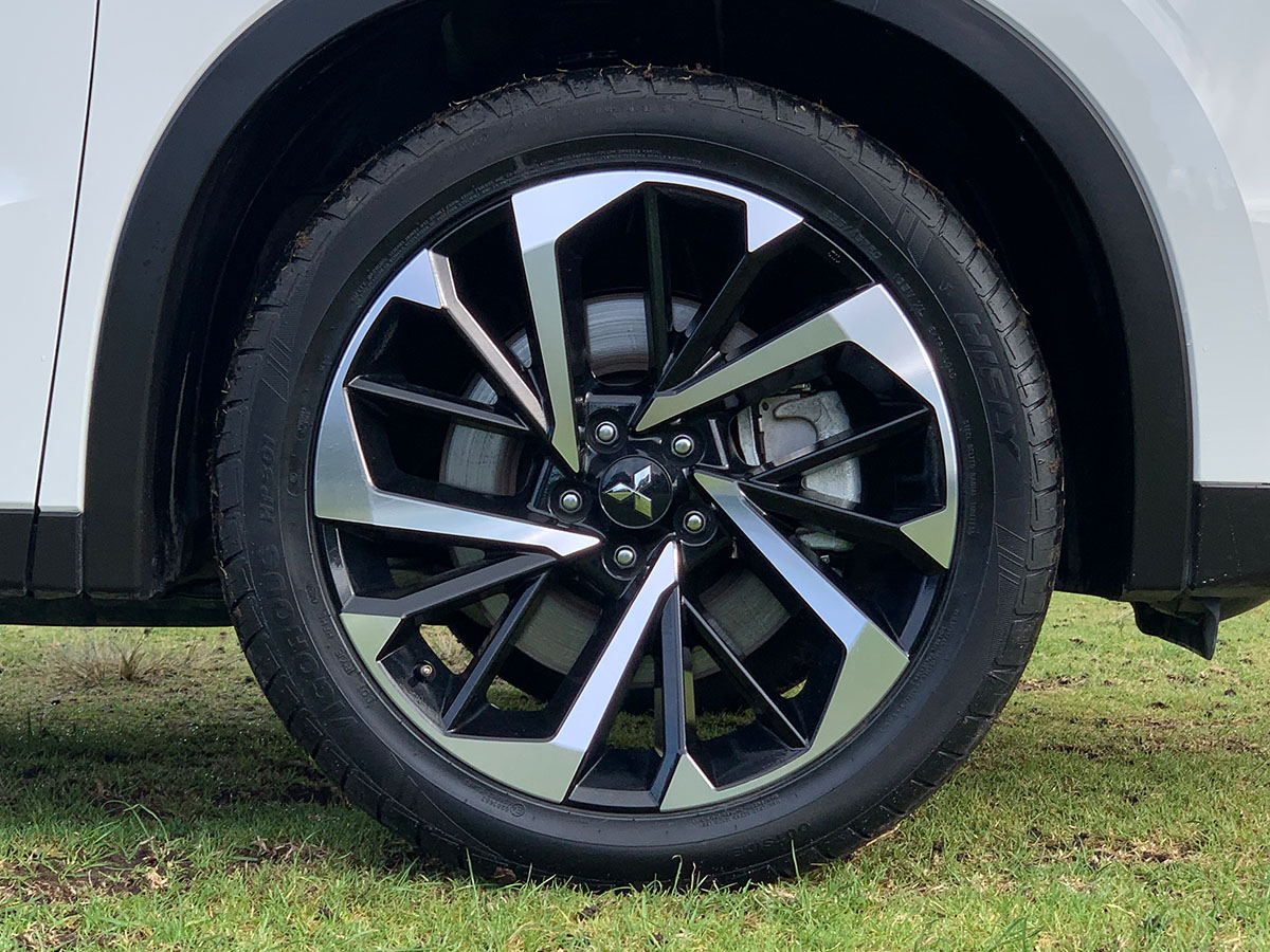 2022 Mitsubishi Outlander XLS 2WD 7 Seater 2.5L Petrol