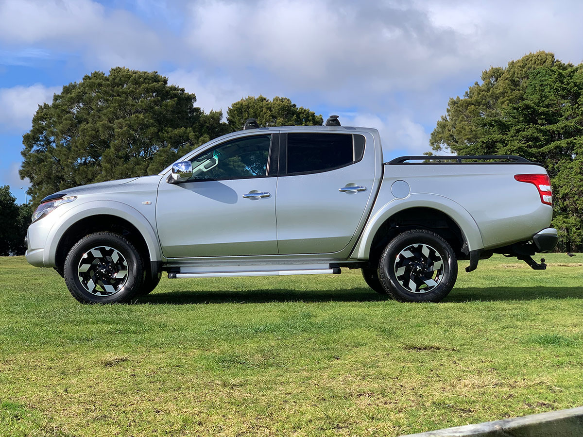 2017 Mitsubishi Triton GLXR 2.4L Diesel Turbo