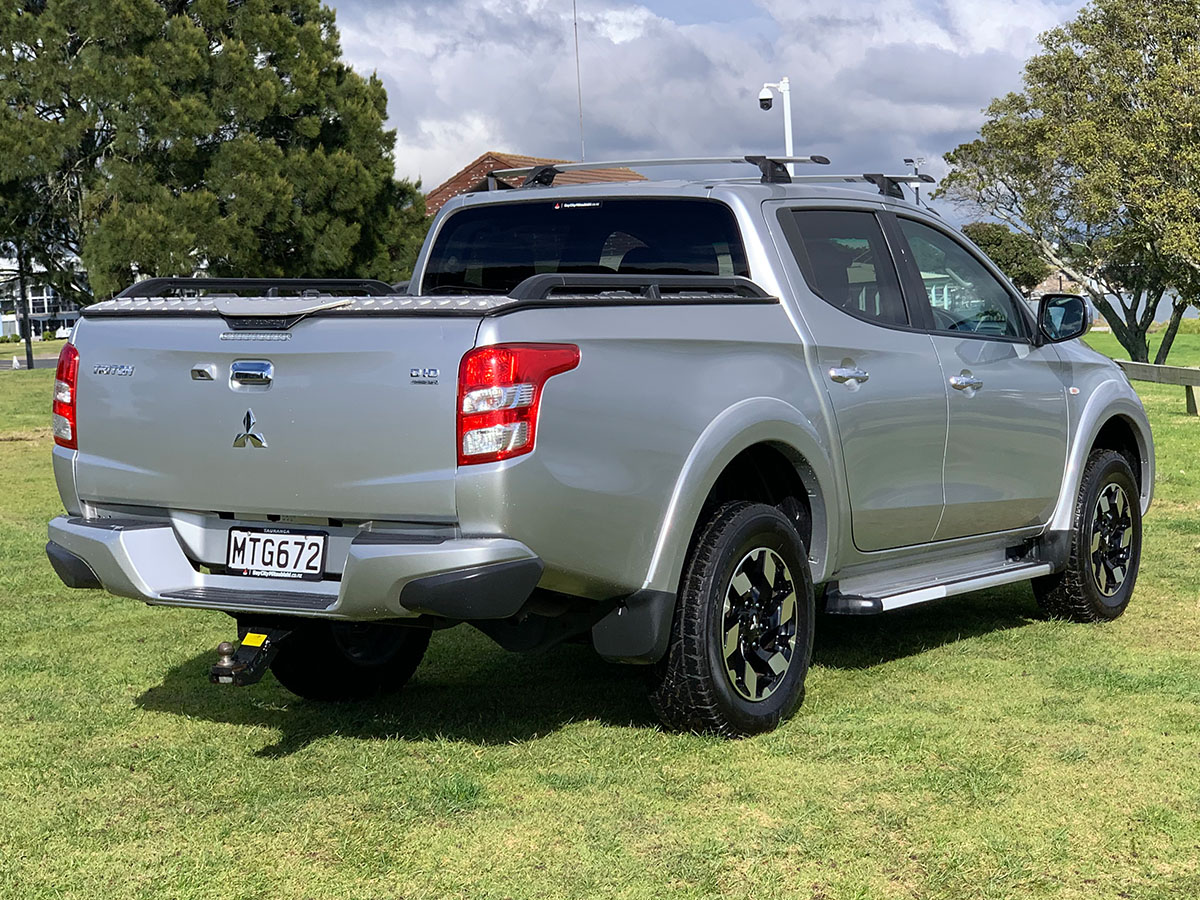 2017 Mitsubishi Triton GLXR 2.4L Diesel Turbo