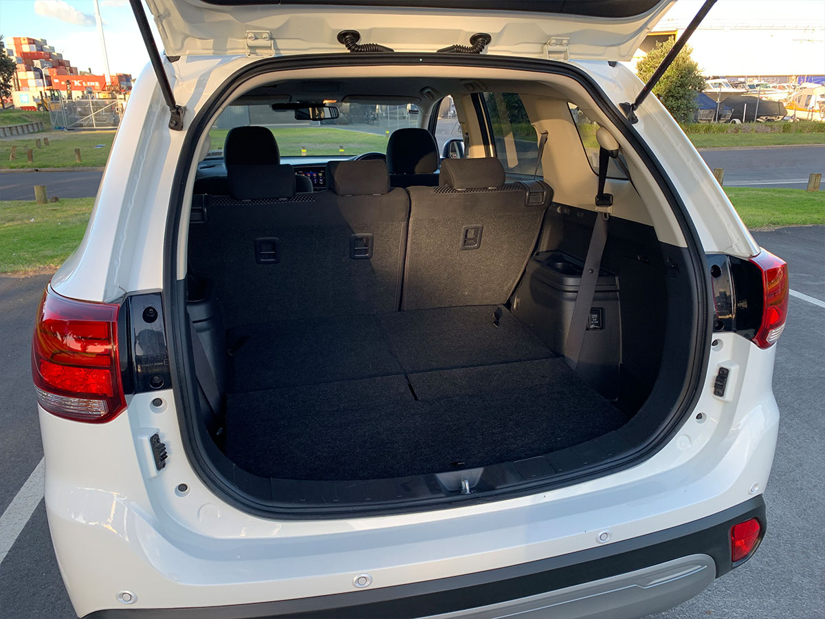 2018 Mitsubishi Outlander XLS 4WD 7 Seater 2.4L Petrol Automatic