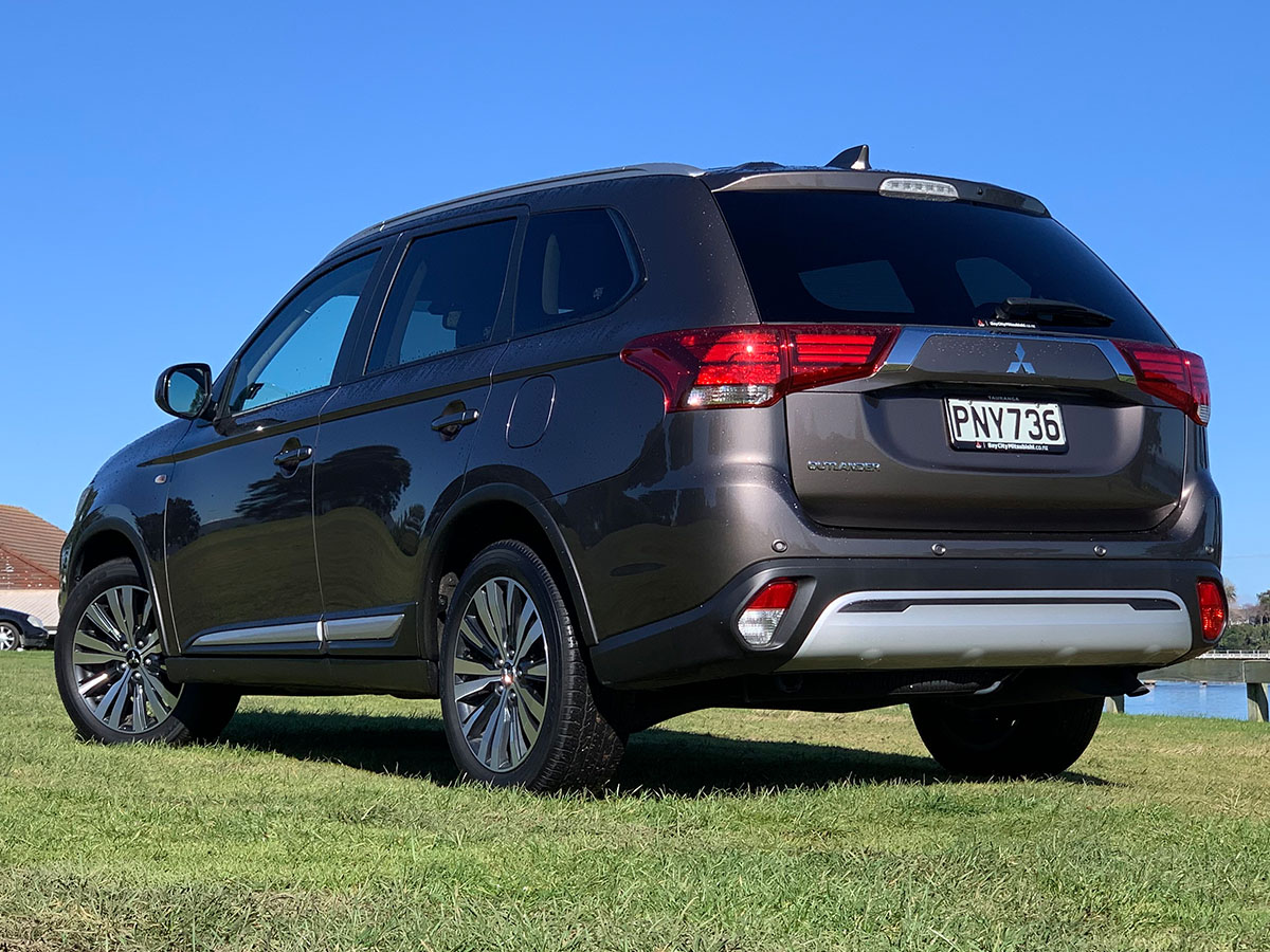 2022 Mitsubishi Outlander LS 2.4L Petrol 7 Seater Automatic