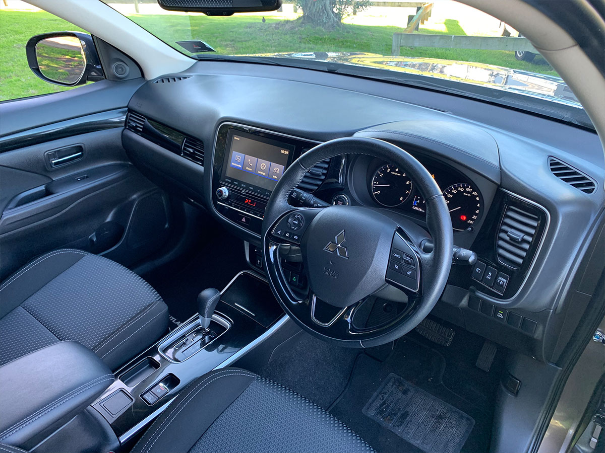 2022 Mitsubishi Outlander LS 2.4L Petrol 7 Seater Automatic