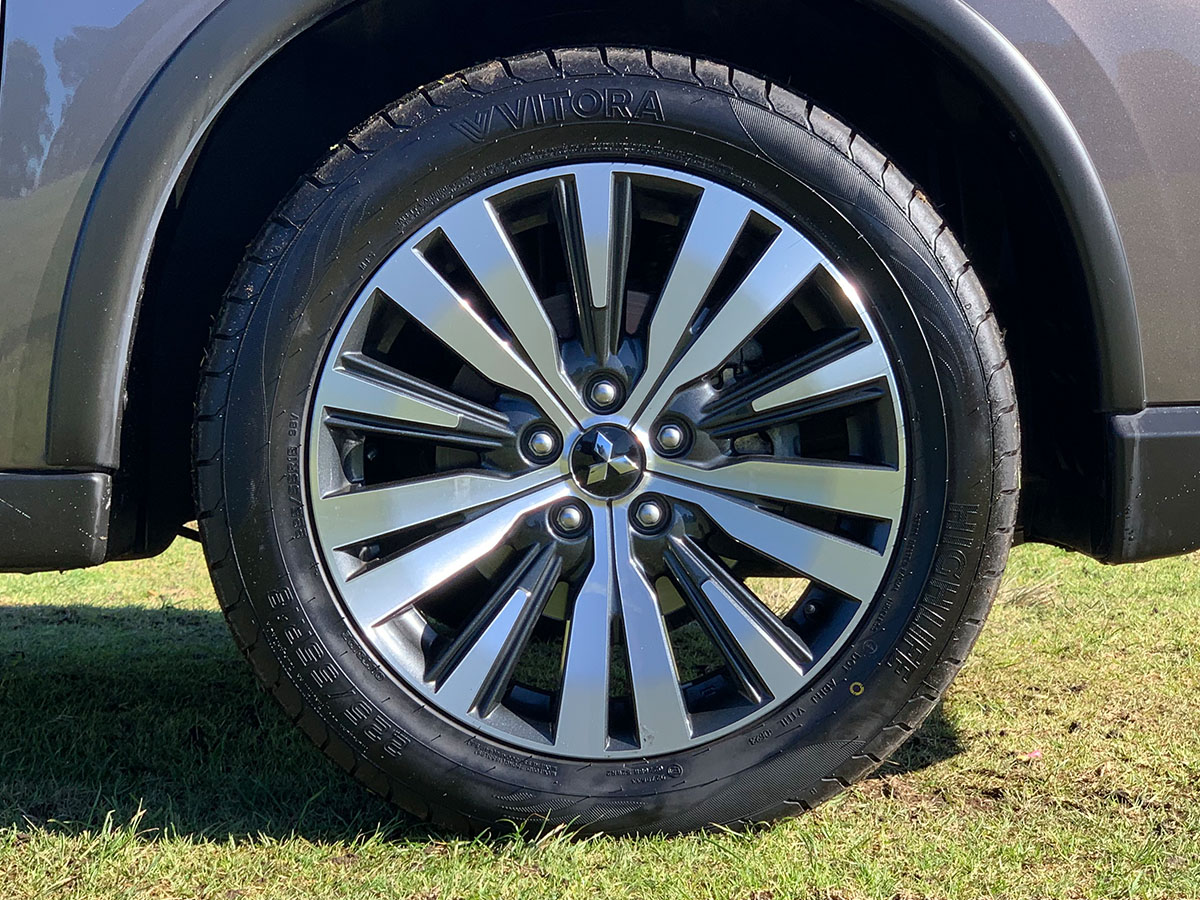 2022 Mitsubishi Outlander LS 2.4L Petrol 7 Seater Automatic