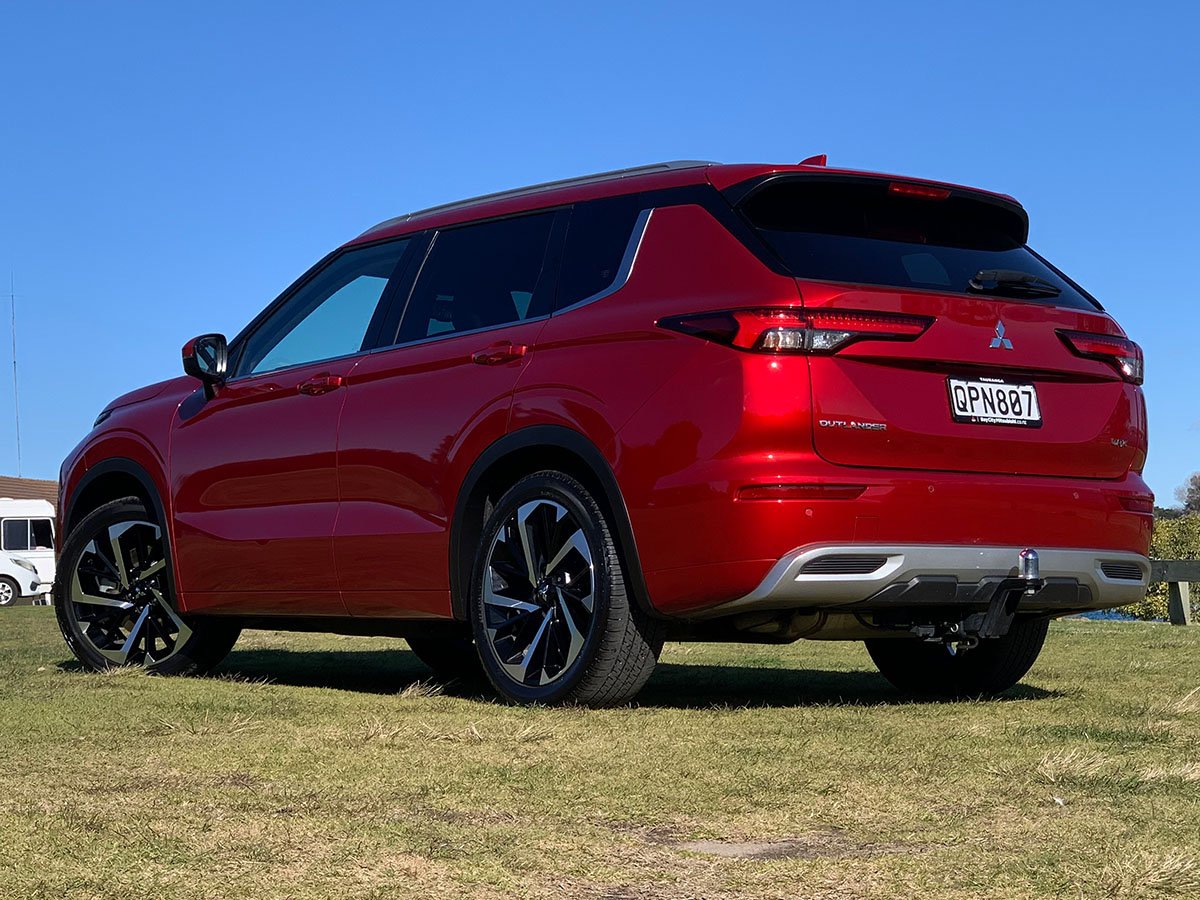 2022 Mitsubishi Outlander VRX 2WD 7 Seater 2.5L Petrol Auto