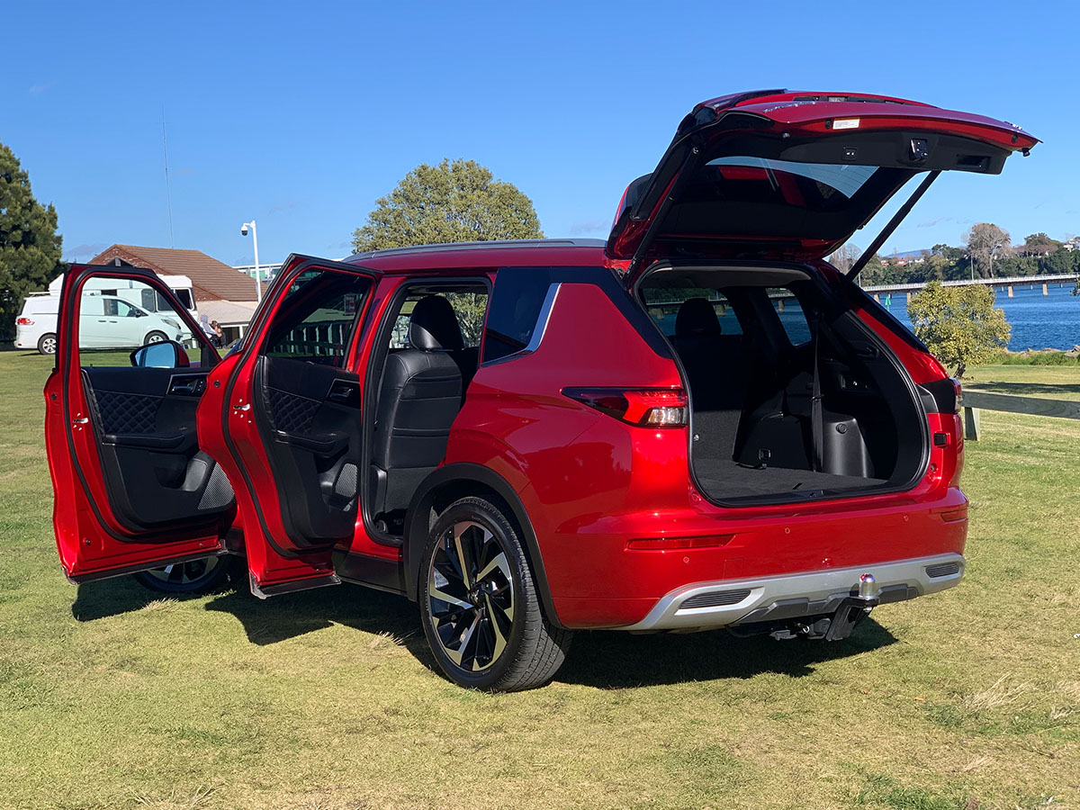 2022 Mitsubishi Outlander VRX 2WD 7 Seater 2.5L Petrol Auto