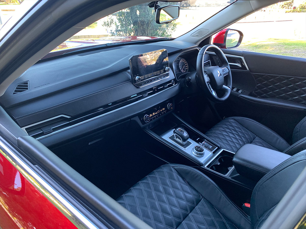 2022 Mitsubishi Outlander VRX 2WD 7 Seater 2.5L Petrol Auto