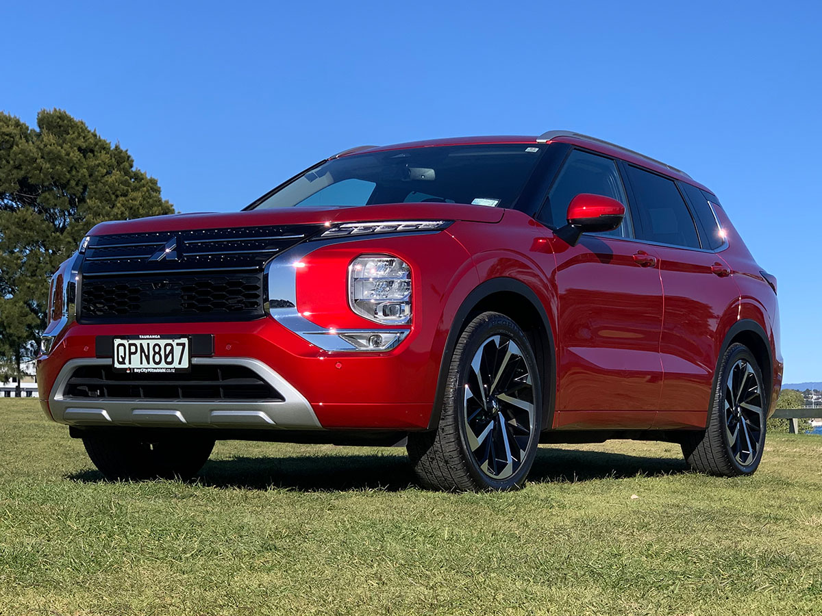 2022 Mitsubishi Outlander VRX 2WD 7 Seater 2.5L Petrol Auto