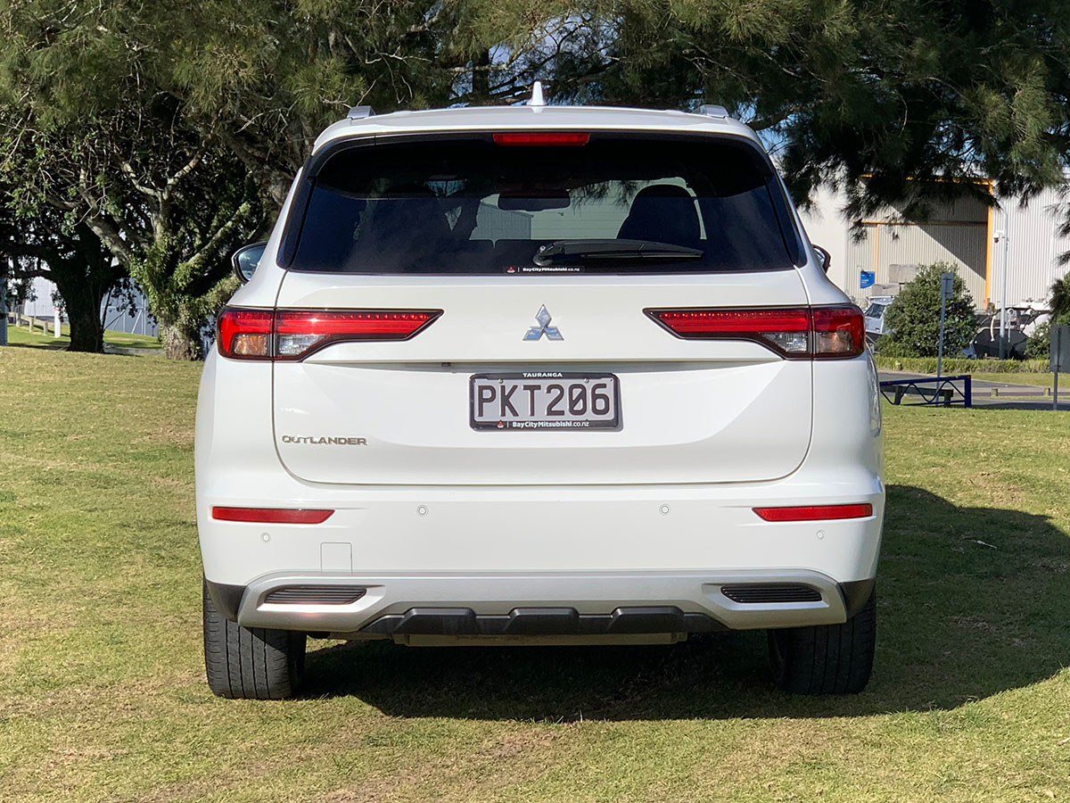 2022 Mitsubishi Outlander XLS 2WD 7 Seater 2.5L Petrol