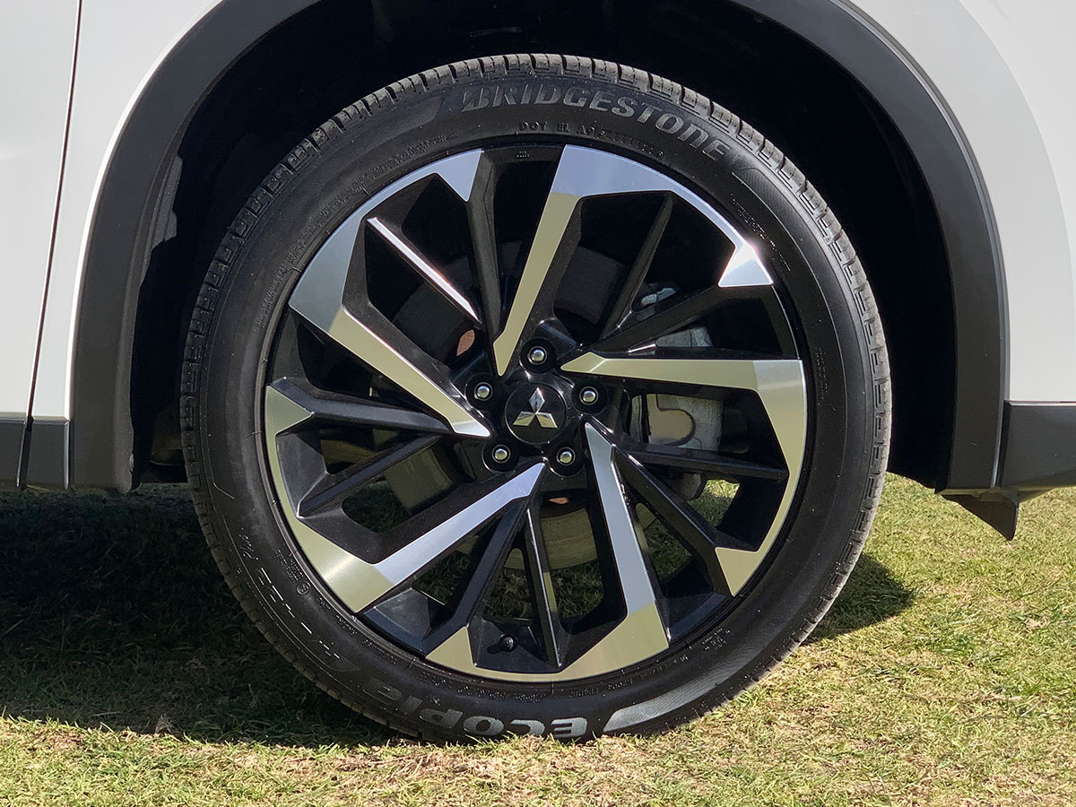 2022 Mitsubishi Outlander XLS 2WD 7 Seater 2.5L Petrol