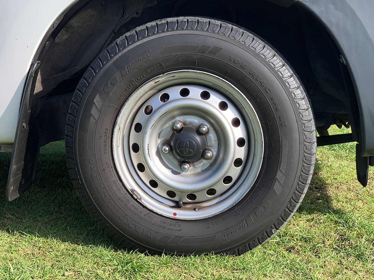 2007 Toyota Hilux 2.7L Petrol 2WD