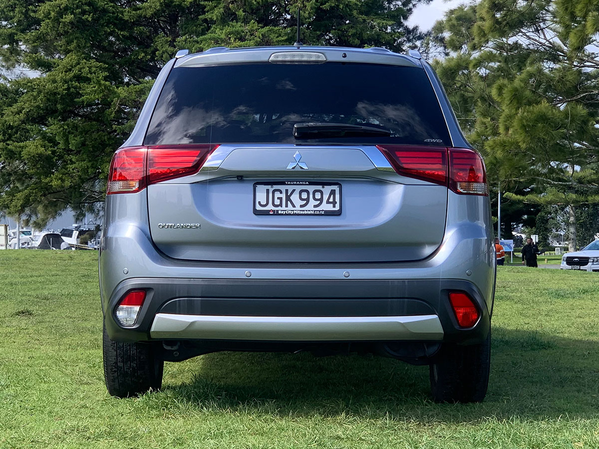 2015 Mitsubishi Outlander LS 2.4L Petrol 4wd