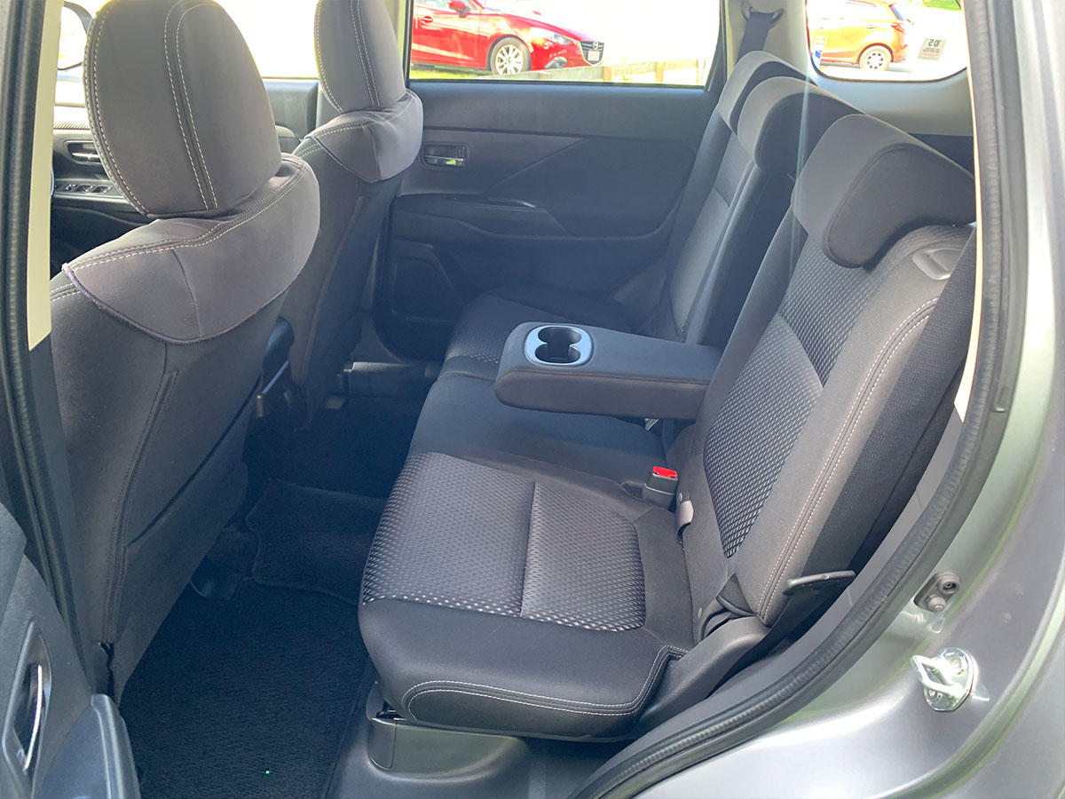 2015 Mitsubishi Outlander LS 2.4L Petrol 4wd